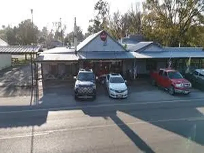 The leona country store